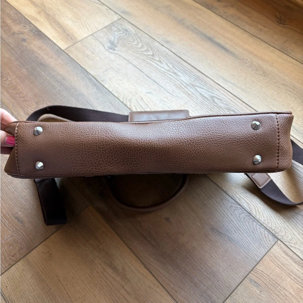Robert Graham Two-Tone Brown Leather Laptop Briefcase retails $358!